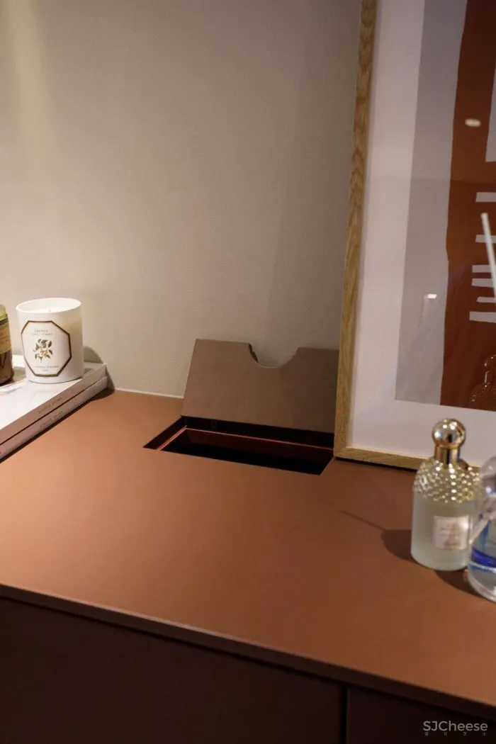 温暖 极简，这个90㎡老房“空”的很诗意