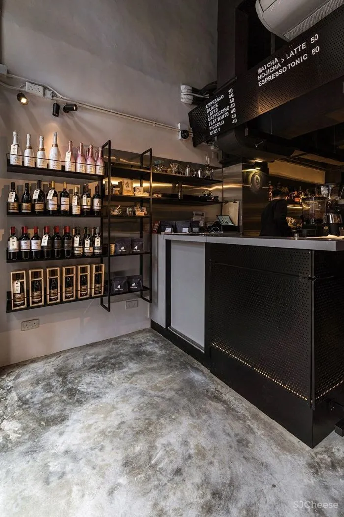 融入中环街景 Dio咖啡馆,香港