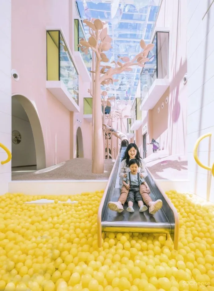 售楼处5大新玩法:美食餐厅 、超市、图书馆、游乐场......