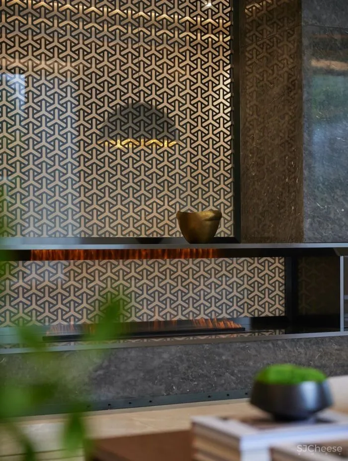 台北城市陳連武新案 開展的卷軸As the handscroll painting unfurls…