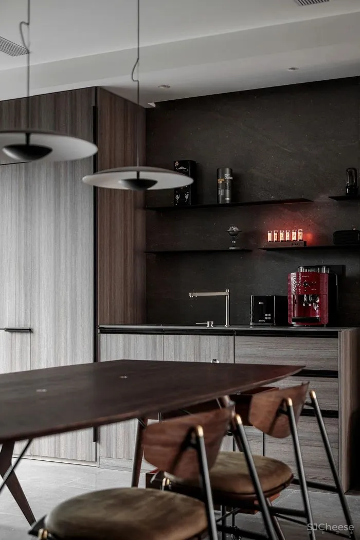 境壹设计丨 暗调咖啡,130㎡奢享一人居