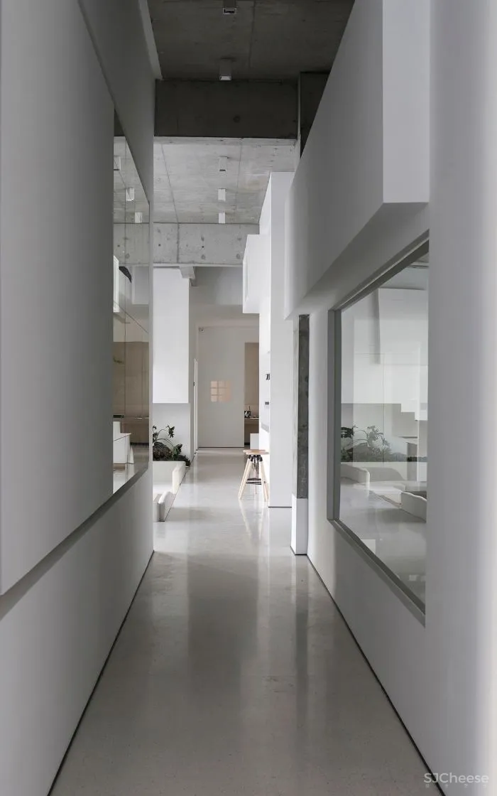 凯佳.江南里售楼中心当代简雅的艺术通感,寓意着未来城居的风向标