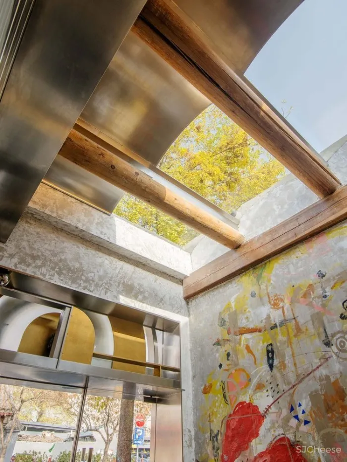 大小咖啡,北京前门店 / 余留地