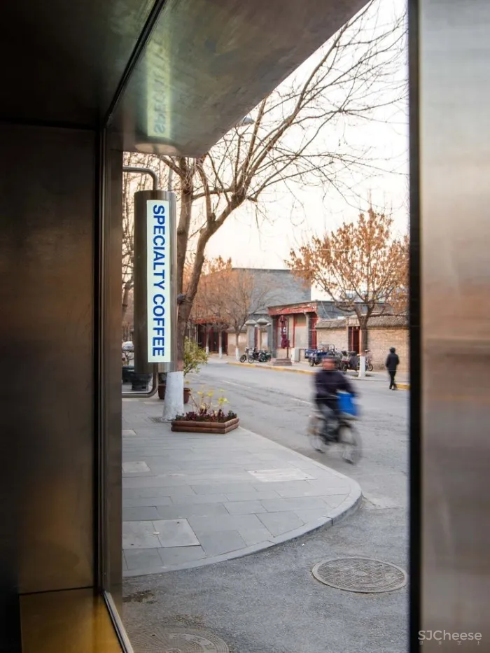 大小咖啡,北京前门店 / 余留地