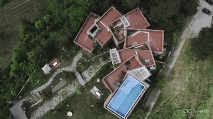 一对沪漂夫妻,回张家界造11层盒子屋,坐拥仙境最美景色