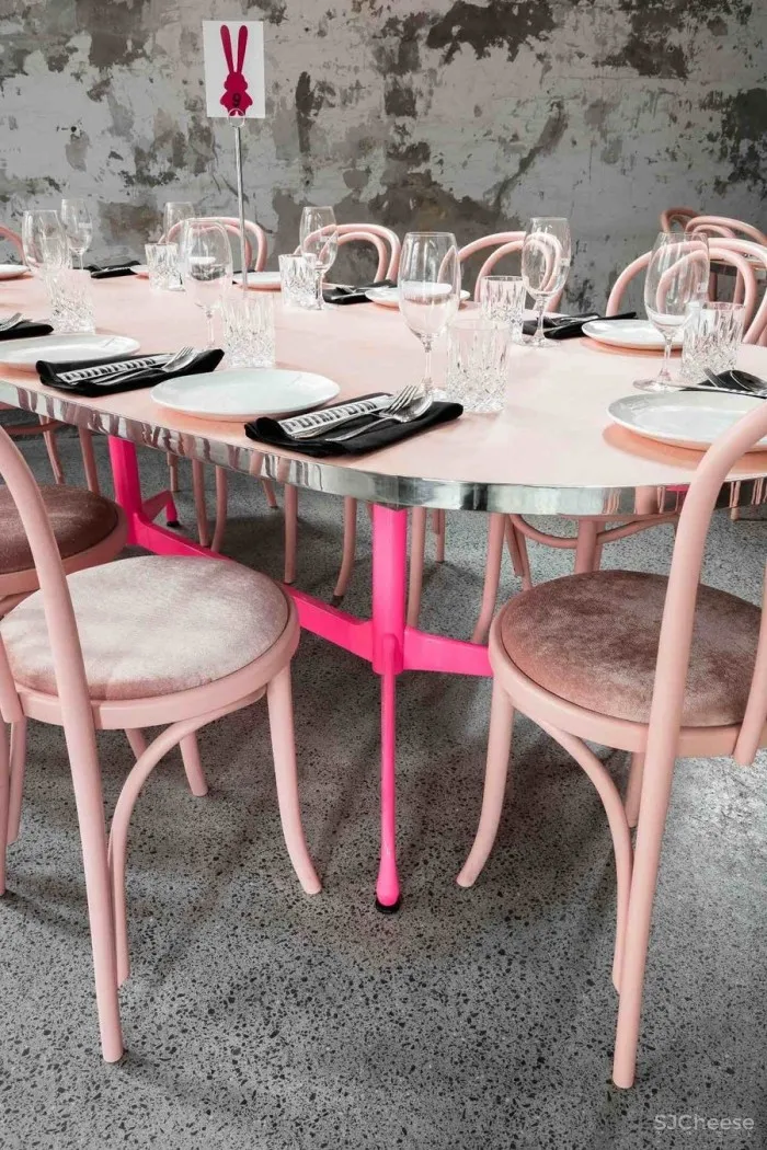 首发 | George Livissianis设计,Chin Chin +DOLPHIN 餐厅