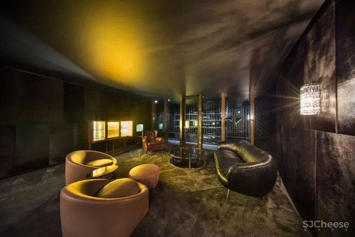 Wood Marsh Architecture丨墨尔本“雕塑”住宅，将现代艺术放大