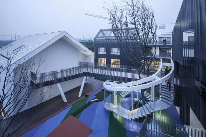 售楼处5大新玩法:美食餐厅 、超市、图书馆、游乐场......