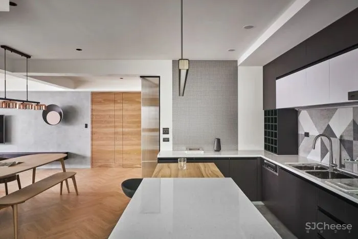 一座光与绿植相依的城市別苑,一座孩童与植物共生,学习感知四季转移的小苑