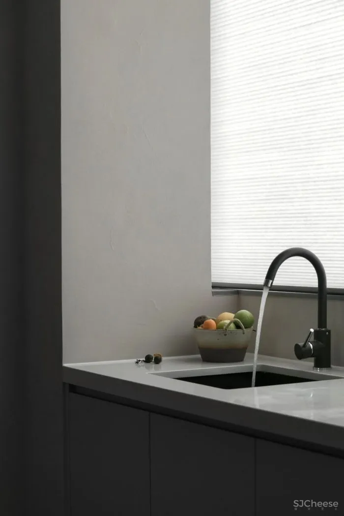 130㎡禅意居所,竖百叶与原木太美了!