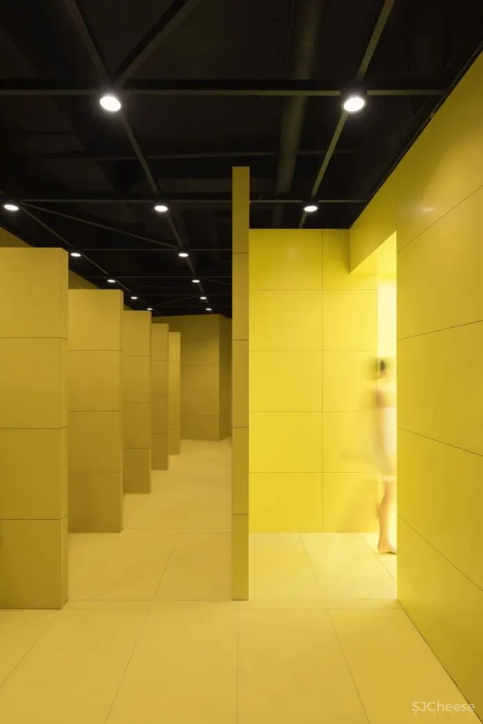 运动的不同维度 莫斯科Kometa Black健身俱乐部