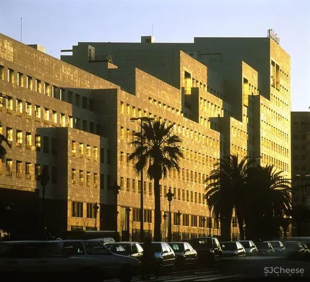 拉斐尔·莫内欧丨与历史对话才是当代建筑的价值所在