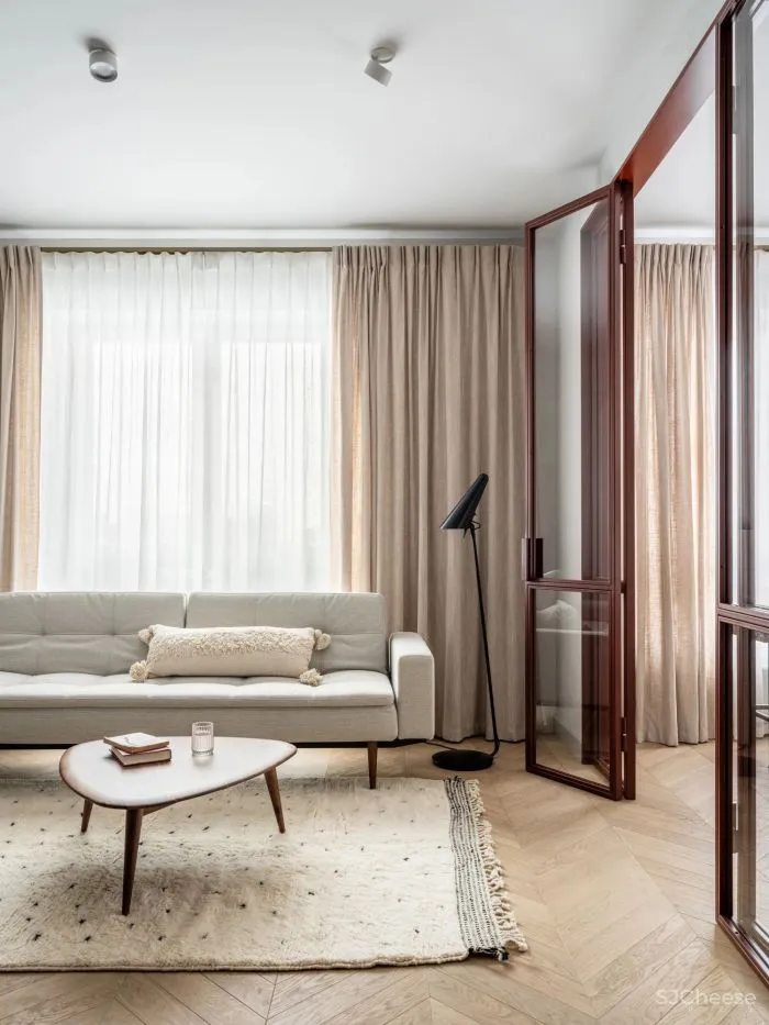 二人世界如此惬意，窝在家里也是一种幸福