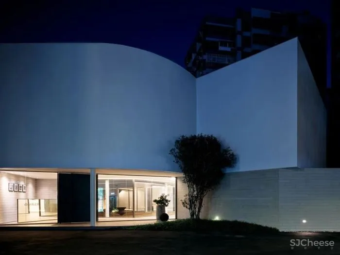 新作 游走于廊道间 告别三合院 CYS.ASDO