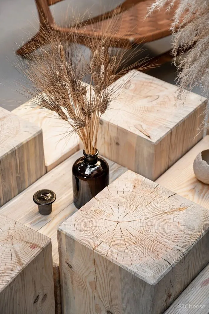 乌克兰历史中心的疯狂酒馆,六个楼层汇集了五家不同风格的酒吧及餐厅 YOD design Lab