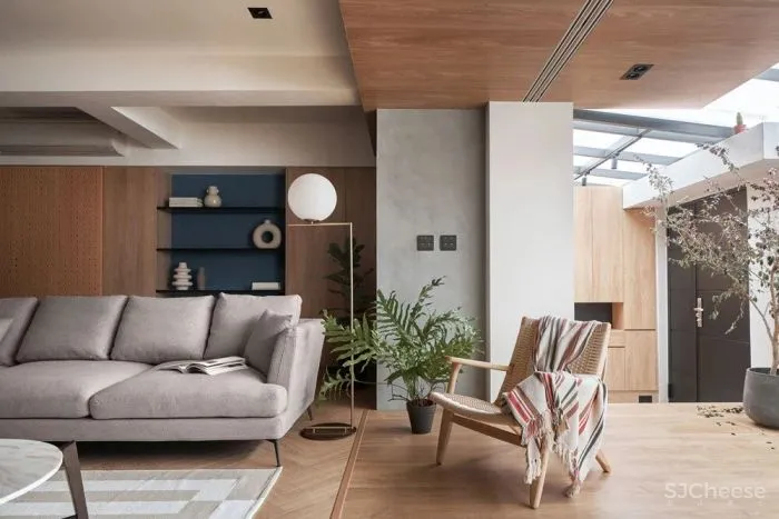 一座光与绿植相依的城市別苑,一座孩童与植物共生,学习感知四季转移的小苑