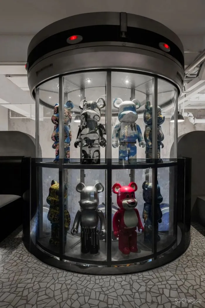 Topworks Lab×CREM@:潮玩运输计划