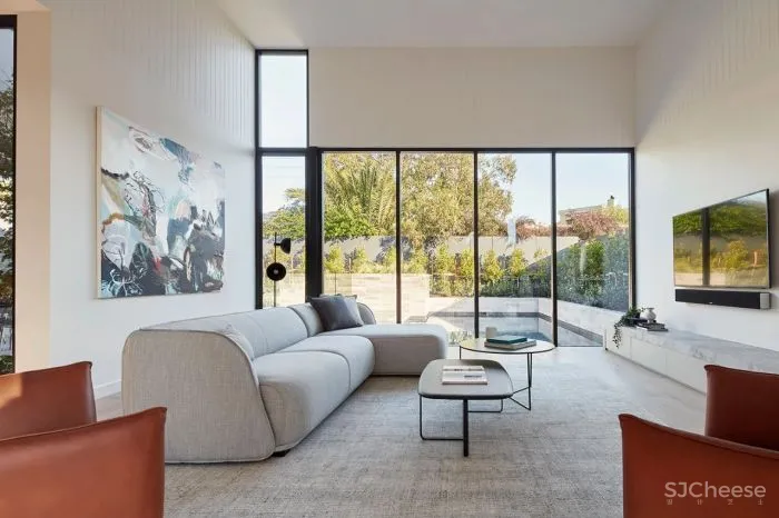 Webster 墨尔本住宅的自然平静