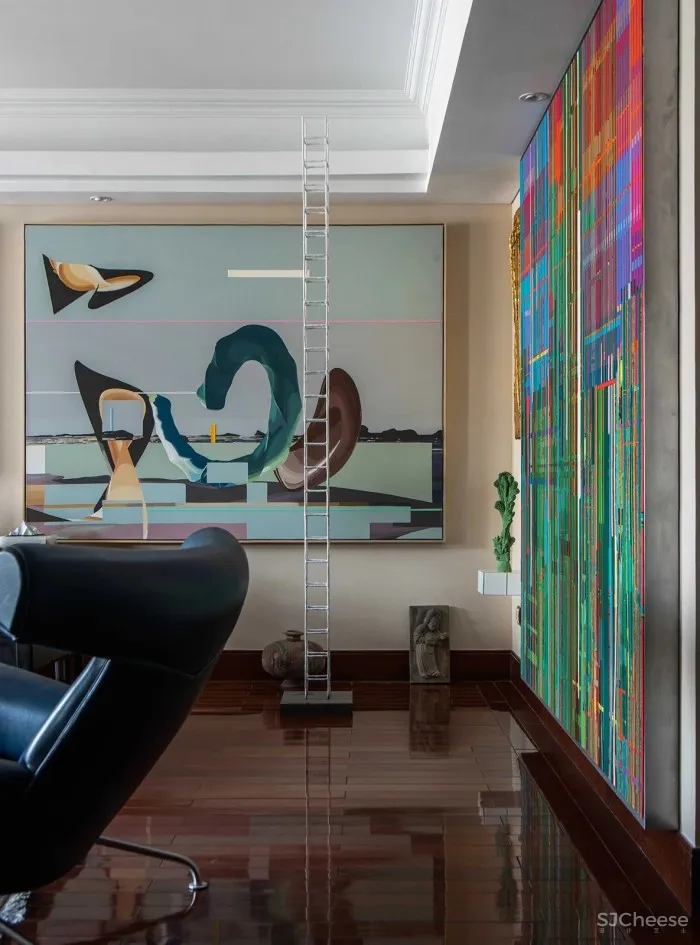 新作丨他曾经是学霸CEO,退休后建了座公寓“美术馆”