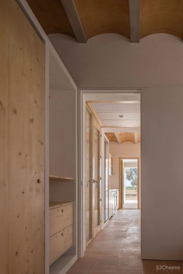 94㎡原木住宅里的光影魔术，开启夏日梦幻之旅！