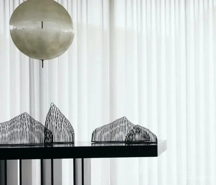 台北城市陳連武新案 開展的卷軸As the handscroll painting unfurls…