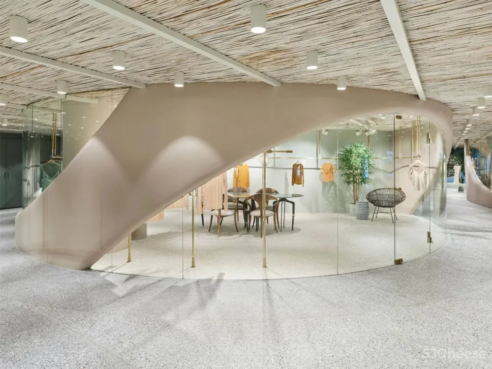 土耳其Ulupinar服装展厅设计,混乱寻求“宁静”的体验