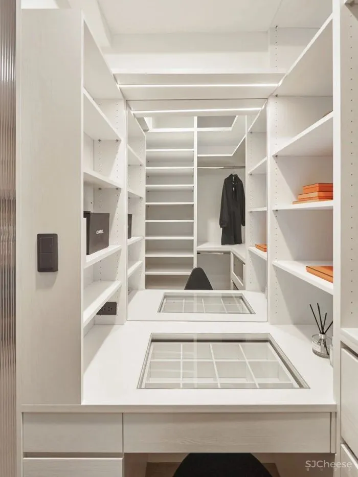 一座光与绿植相依的城市別苑,一座孩童与植物共生,学习感知四季转移的小苑