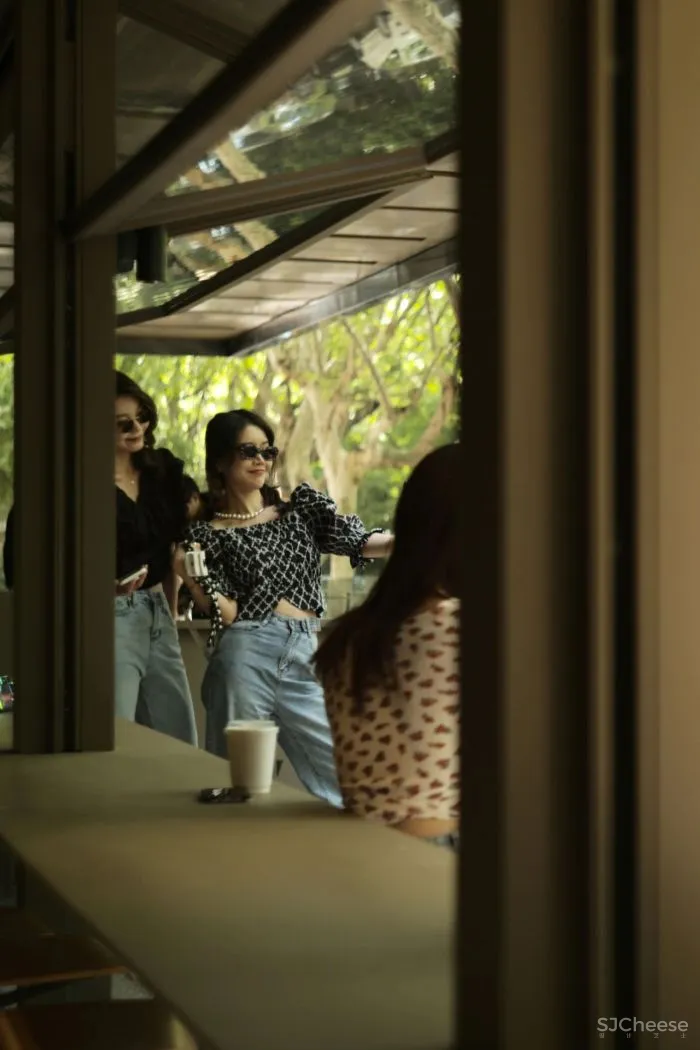 GTD新作丨 市井里巷下的光与影 RAY PUB 暗光精酿咖啡