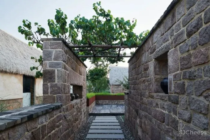 新作 海草房村落的保护与再生:海草湾养生度假村改造设计 灰空间建筑事务所