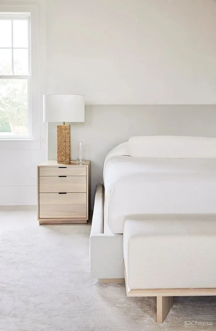 设计师用50种不同层次的白,打造了一个丰富的白色海滨别墅