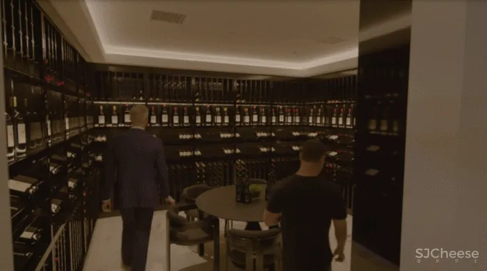 4.2亿比弗利山庄豪宅，1688㎡奢华内饰，光卫生间就14个！