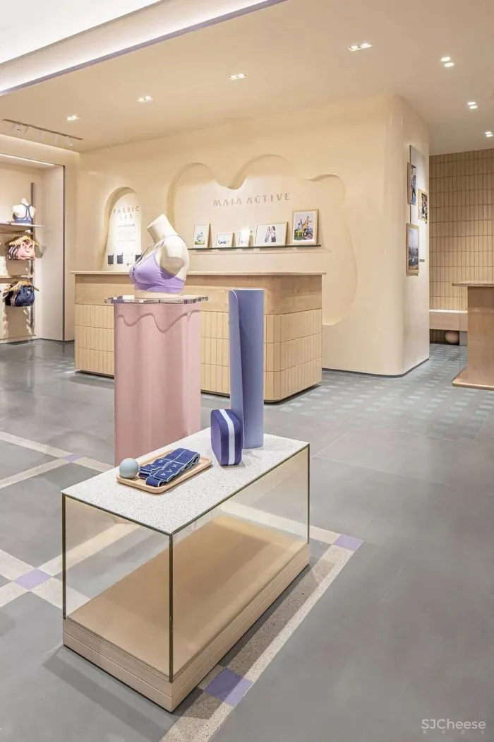 奶油黄色让顾客与空间更加贴近