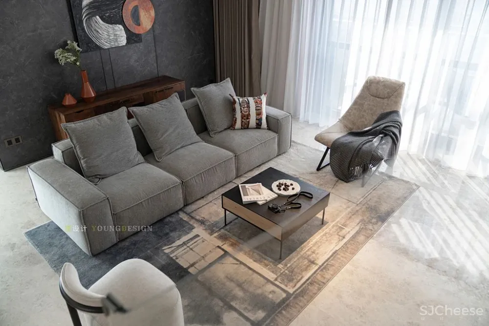 160㎡现代，深色端庄空间，简约舒适家具，营造出成熟稳重气质