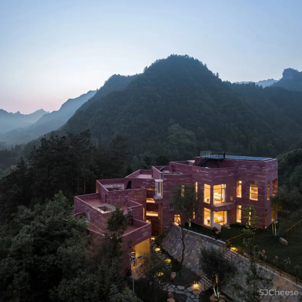 一对沪漂夫妻,回张家界造11层盒子屋,坐拥仙境最美景色