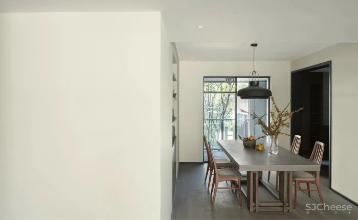 重庆146㎡三口之家,60w装成“赤贫风”,弧线、柚木、肌理,沉静而诗意!