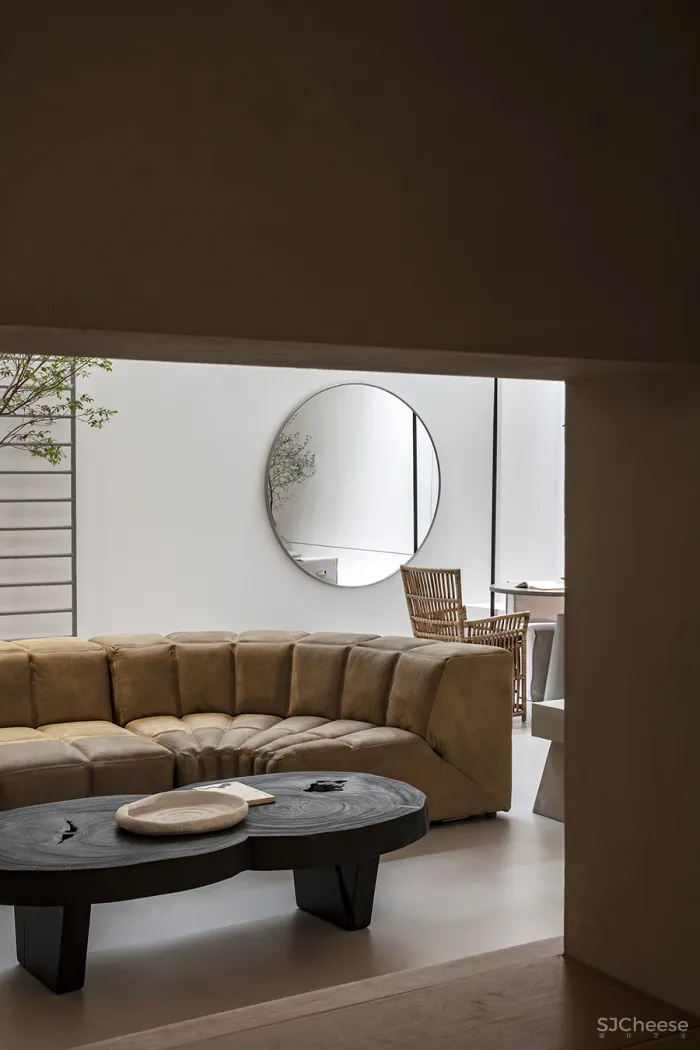 新作|方日新 • 庐州 翠园|这间地复式院落私宅,采光通风极好