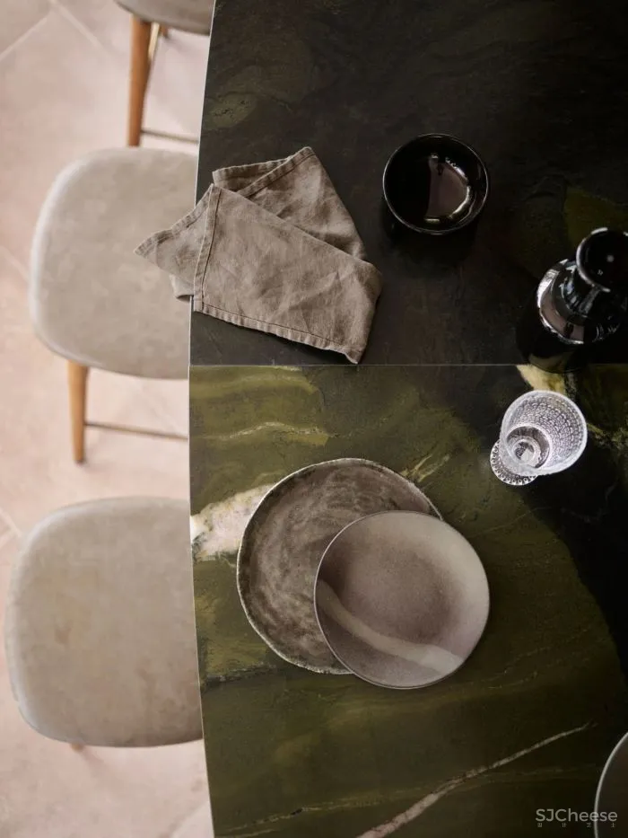 HARBORD HOTEL RENOVATION BY ALEXANDER - CO.