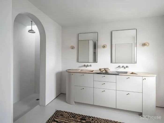 330㎡极简白大宅,拱形元素的高级玩法