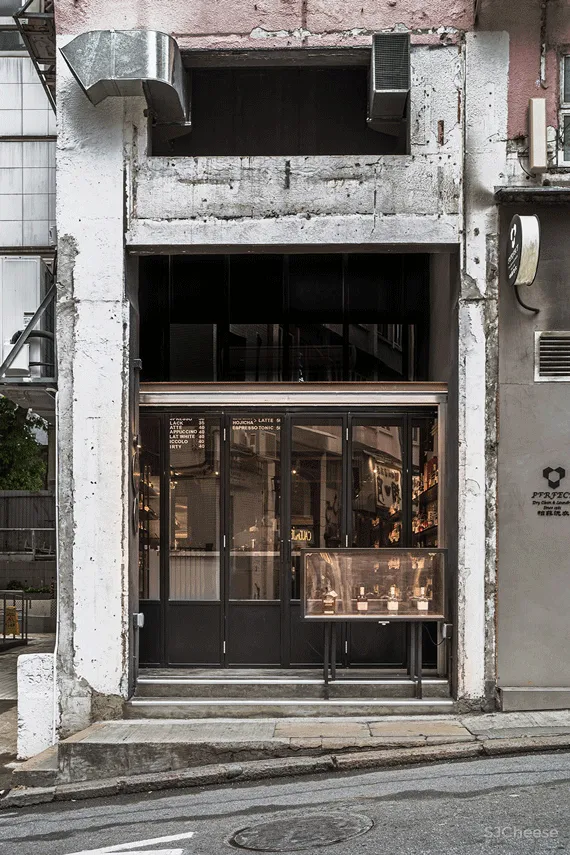 融入中环街景 Dio咖啡馆,香港