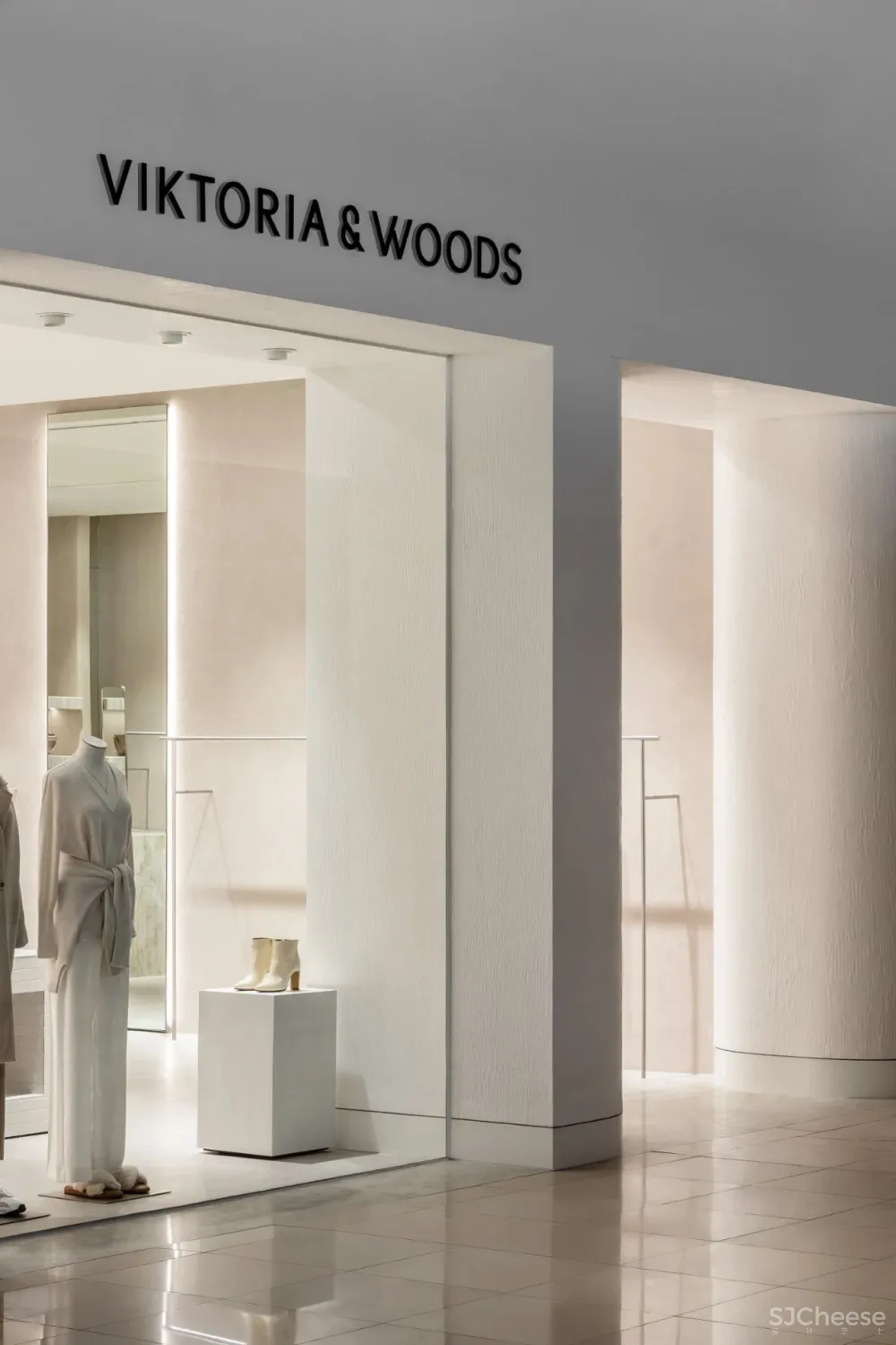 VIKTORIA - WOODS CHADSTONE FLAGSHIP BY GOLDEN.