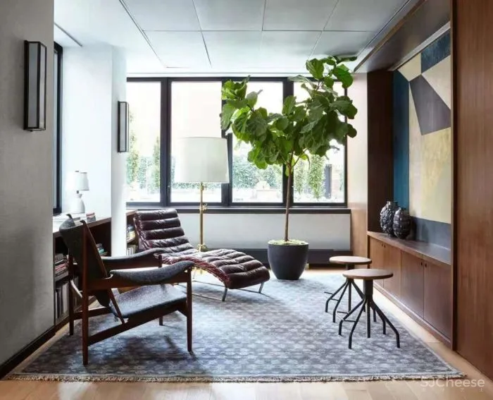 Kevin Dumais 低调奢华,一场来自中世纪的邂逅