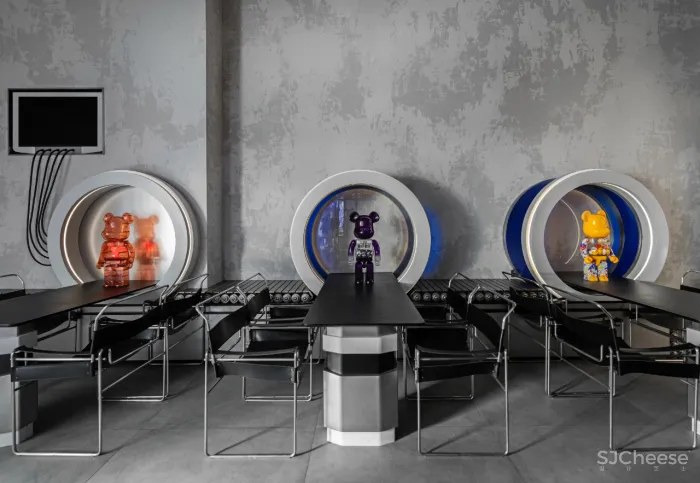 Topworks Lab×CREM@:潮玩运输计划