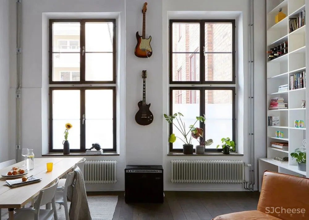 一位女性音乐家在斯德哥尔摩的夹层阁楼公寓（64平方米）