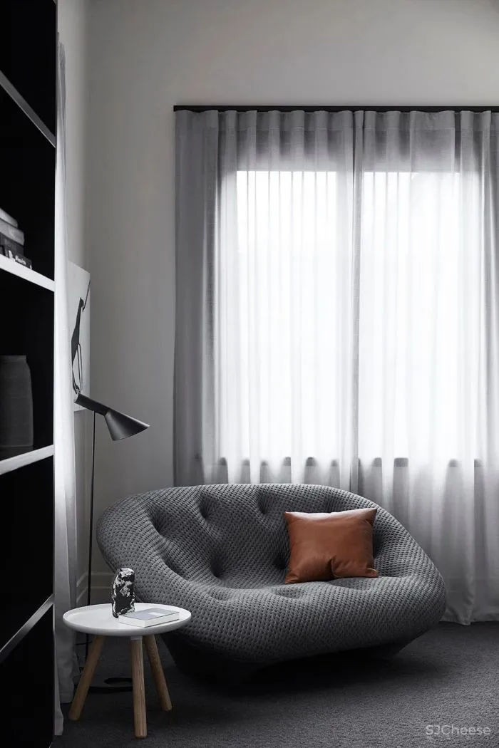 经典黑白的独栋别墅，让家沉淀时光的优雅！