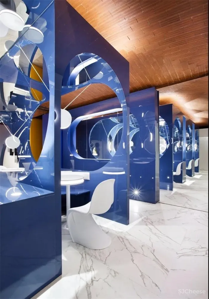 HRuiz-Velazquez / 空间为器,饮一杯灵感的酒