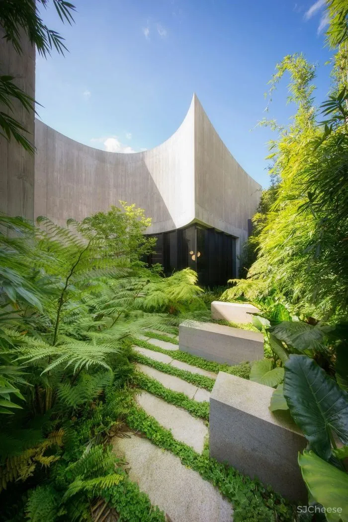 Wood Marsh Architecture丨墨尔本“雕塑”住宅，将现代艺术放大