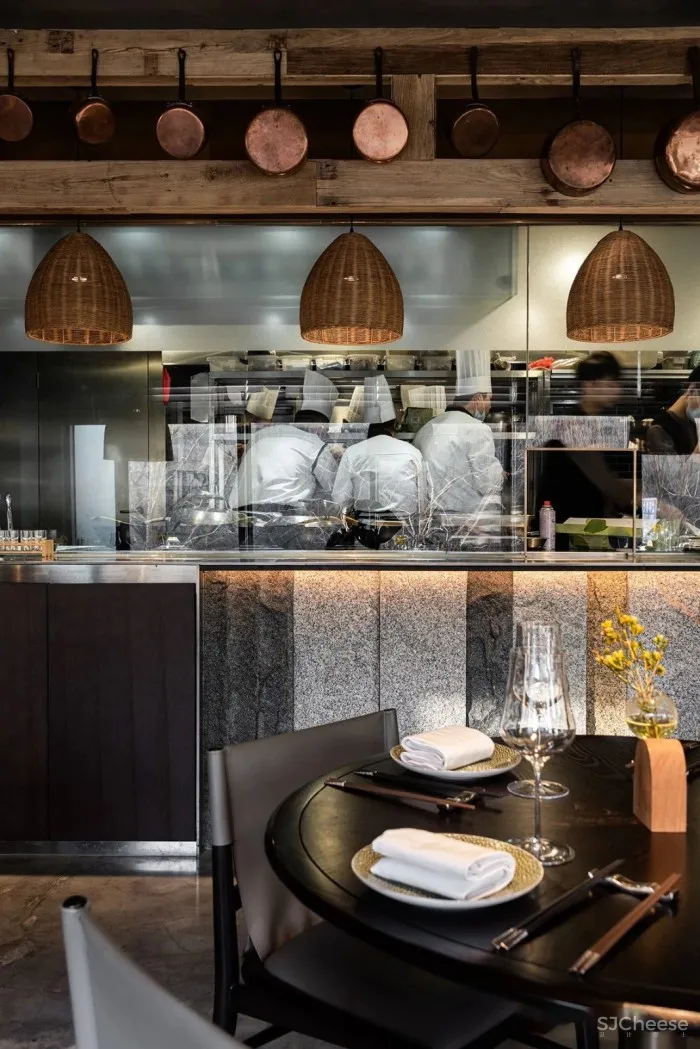 新作丨 吴为：米其林餐饮人的新赛道 北京CBD开“鱼市” 禾苑