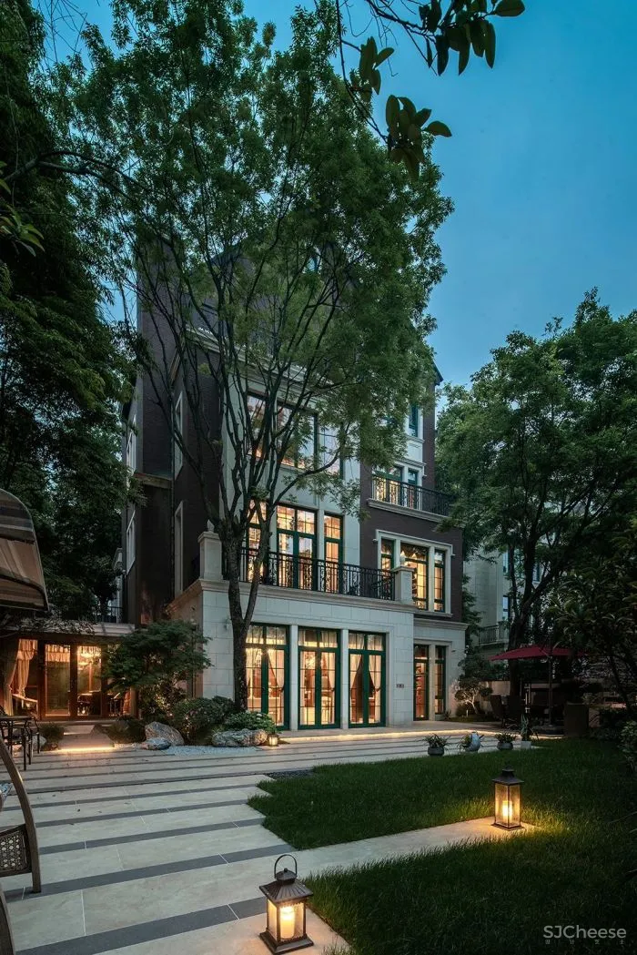 新作|成都1000㎡典雅豪宅,一场时光彼岸的文艺复兴