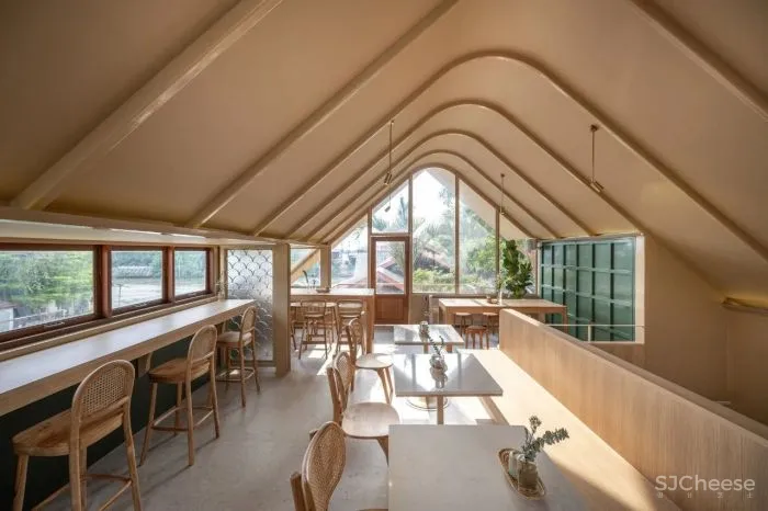 泰国王子餐厅Pae Thewaraj BodinChapa Architects