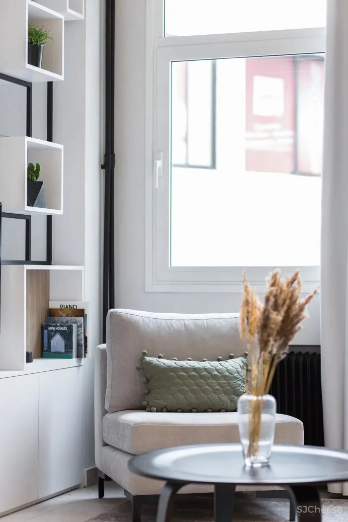 拒绝循规蹈矩,这个现代风公寓被“造”的十分有趣!